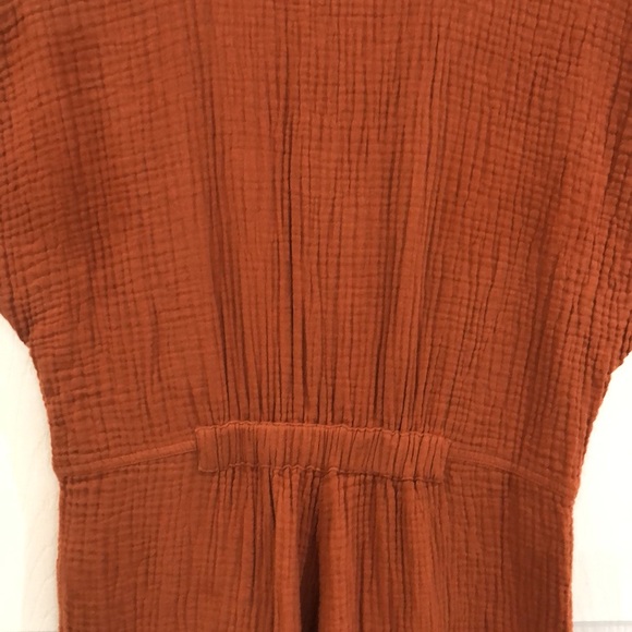 Madewell gauzy jumpsuit button front and on seam hip pockets. - Picture 9 of 14